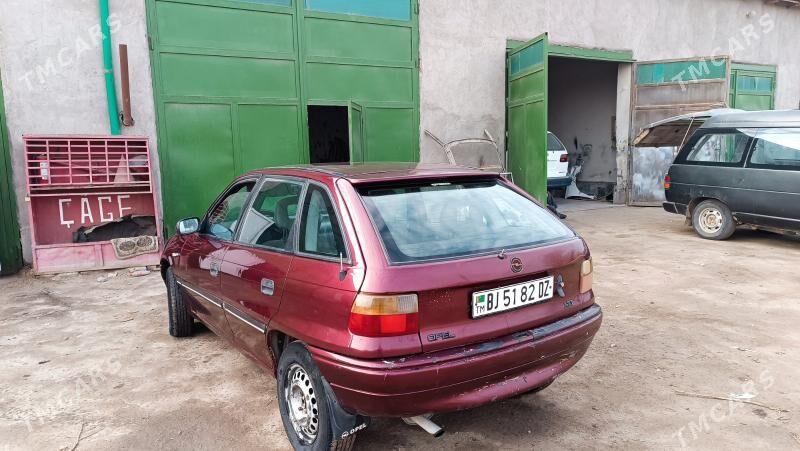 Opel Astra 1993 - 46 000 TMT - Губадаг - img 3
