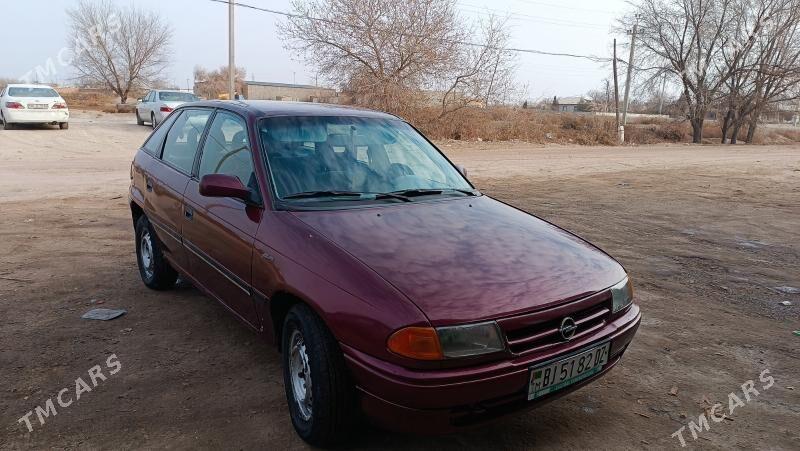 Opel Astra 1993 - 46 000 TMT - Губадаг - img 4