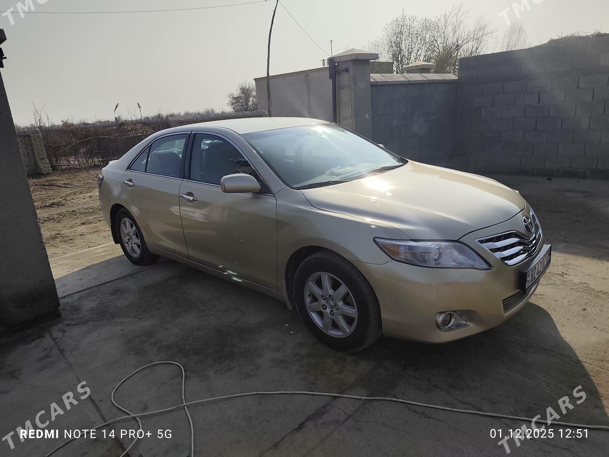 Toyota Camry 2011 - 192 000 TMT - Дашогуз - img 2