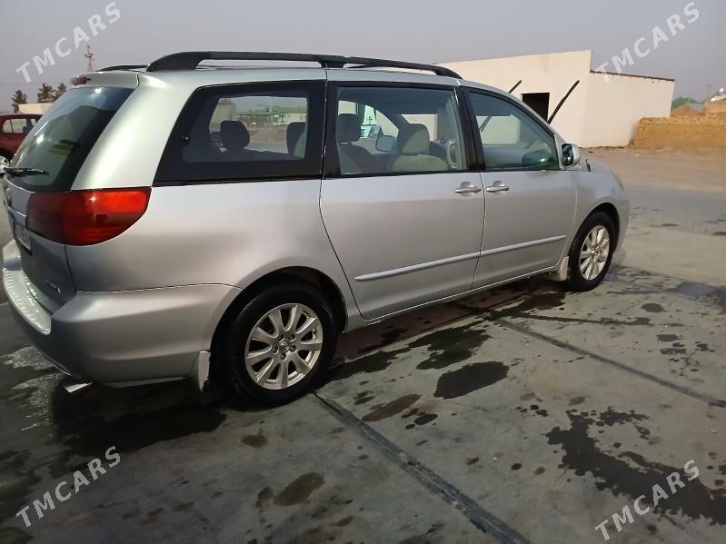 Toyota Sienna 2004 - 220 000 TMT - Кака - img 4