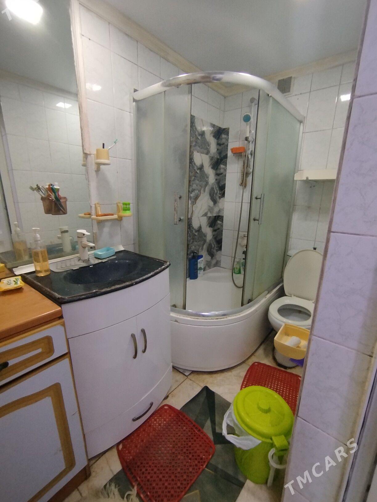 сроч 9 мкр 3/1 этаж 3 ком - 9 mkr - img 7