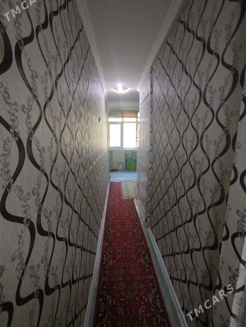 сроч 9 мкр 3/1 этаж 3 ком - 9 mkr - img 4