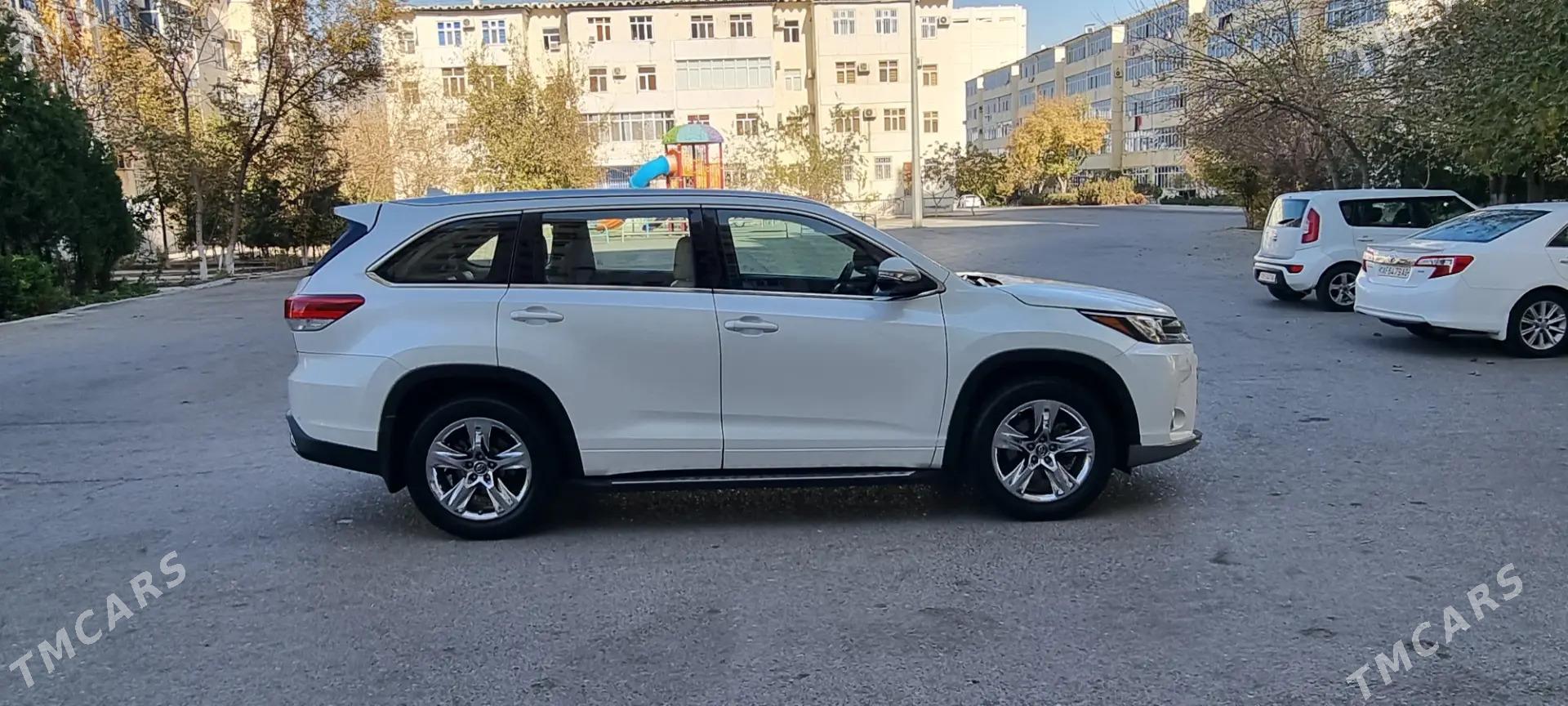 Toyota Highlander 2018 - 530 000 TMT - Aşgabat - img 4