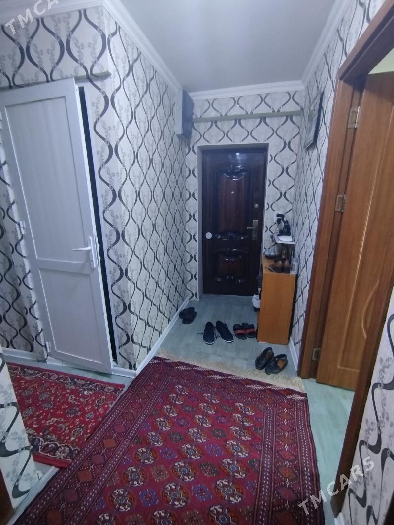 сроч 9 мкр 3/1 этаж 3 ком - 9 mkr - img 5