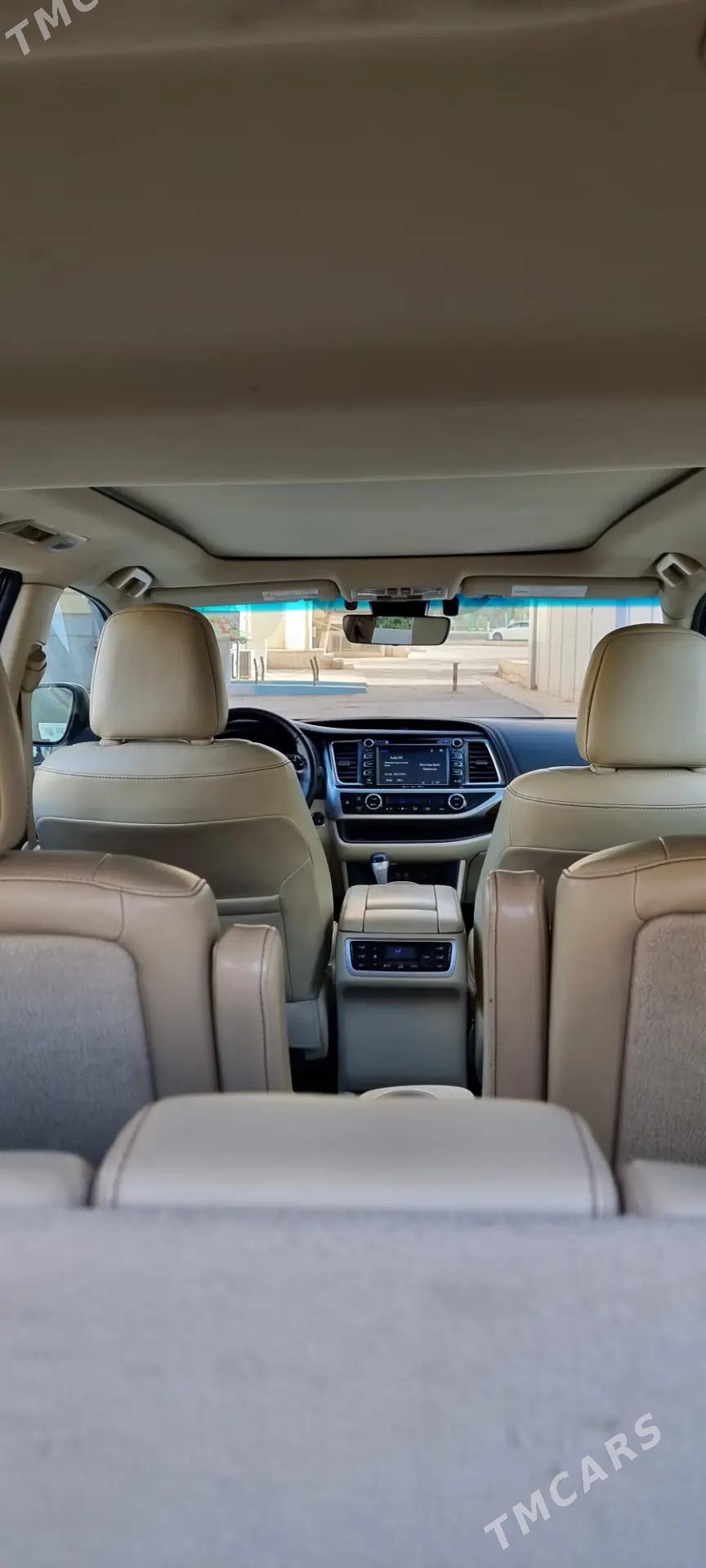 Toyota Highlander 2018 - 530 000 TMT - Aşgabat - img 7