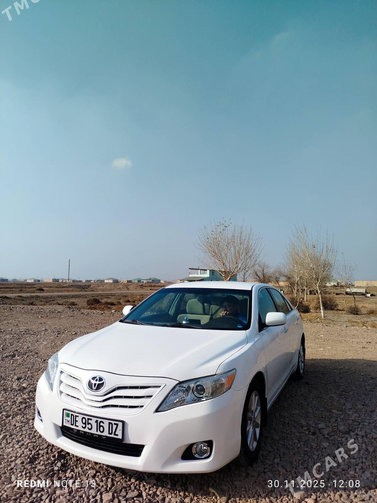 Toyota Camry 2011 - 225 000 TMT - Gubadag - img 9