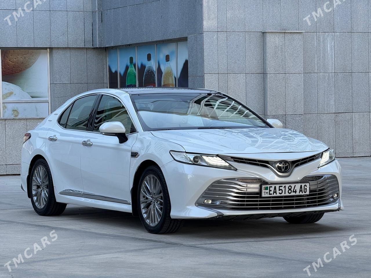 Toyota Camry 2019 - 343 000 TMT - Кëши - img 5
