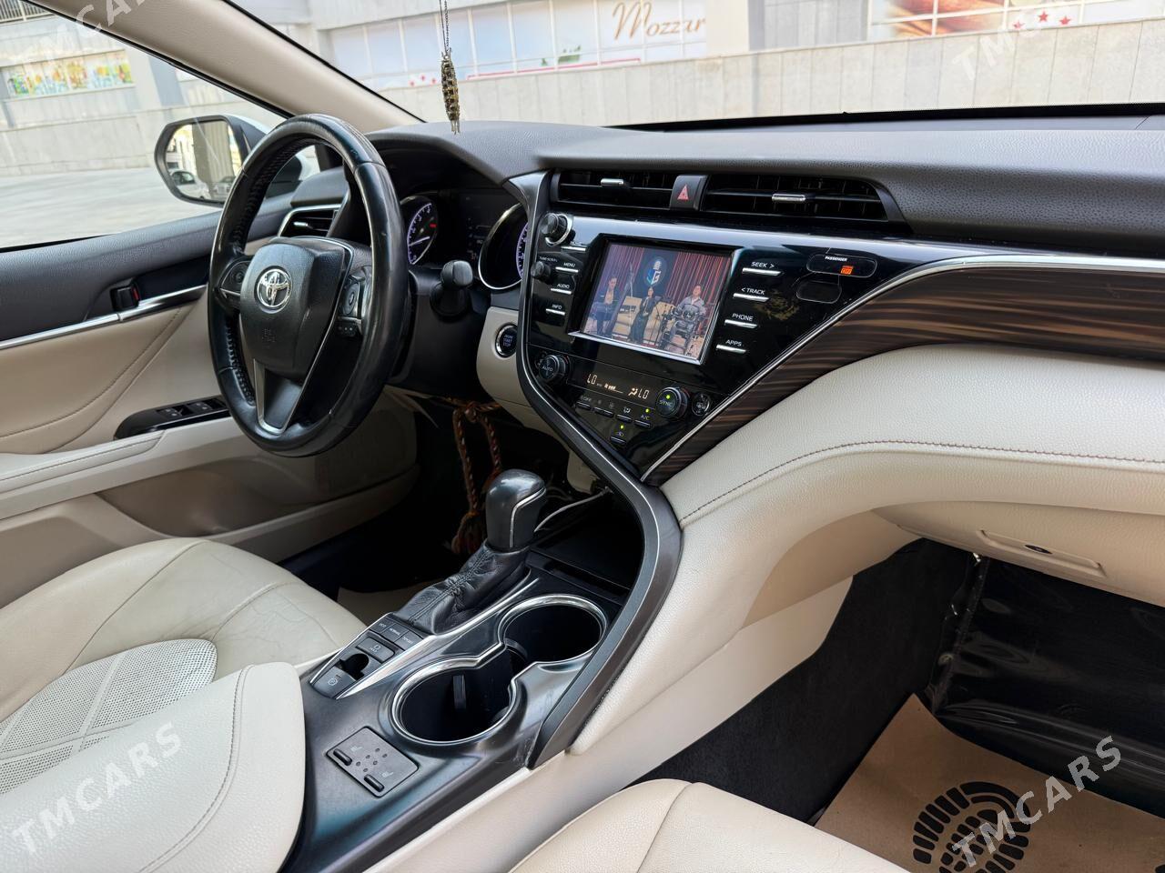 Toyota Camry 2019 - 343 000 TMT - Кëши - img 3