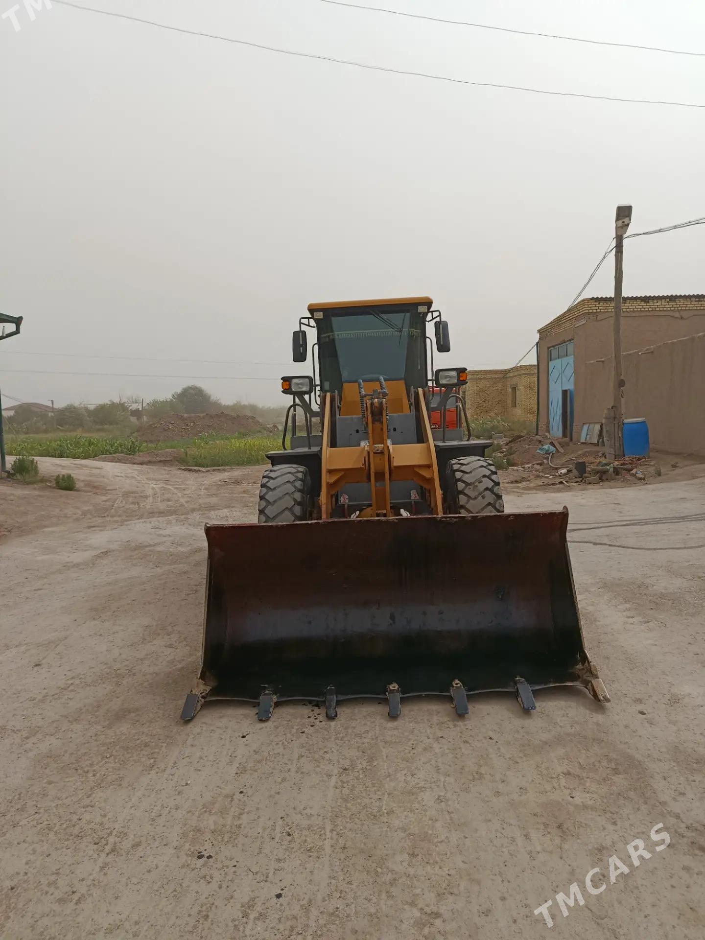 XCMG LW300F 2013 - 360 000 TMT - Шабатский этрап - img 3