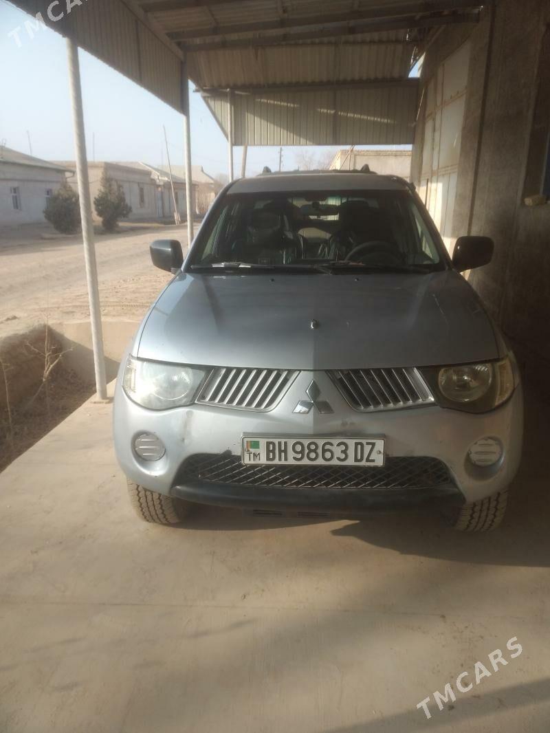 Mitsubishi L200 2008 - 240 000 TMT - Gurbansoltan Eje - img 3