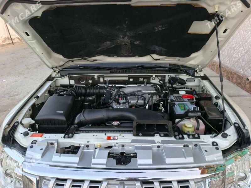 Mitsubishi Pajero 2016 - 345 000 TMT - Hitrowka - img 9