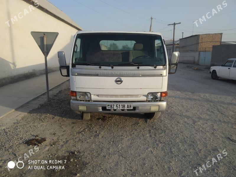 Nissan Canter 2003 - 190 000 TMT - Теджен - img 9