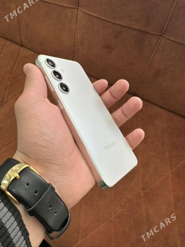 Samsung S24 - Mary - img 2