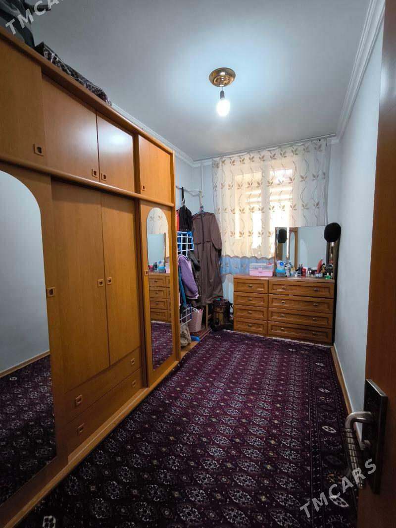 ПРОДАЖА 1 КОМНАТНАЯ - 4 мкр - img 2