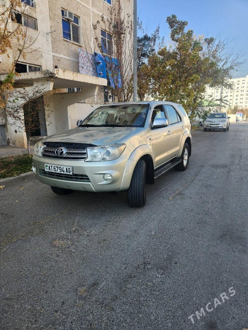 Toyota Fortuner 2009 - 255 000 TMT - Ашхабад - img 3