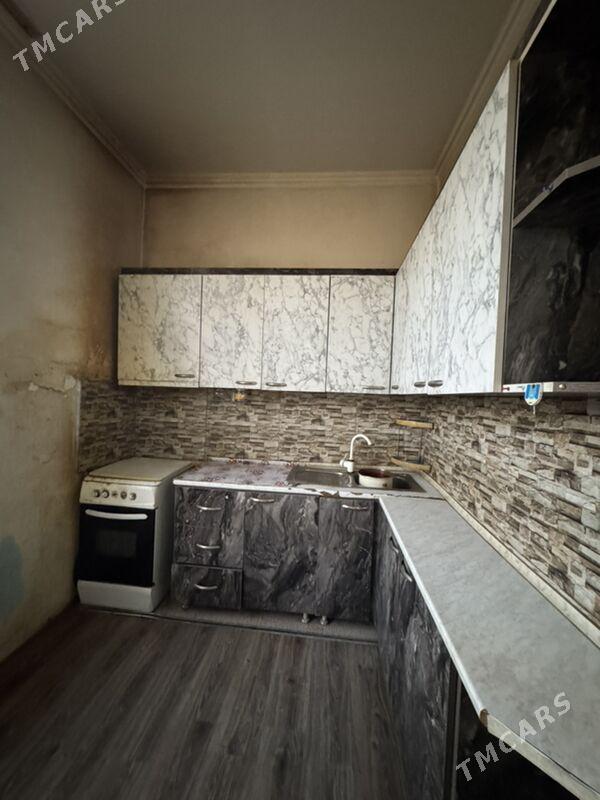 Buzmeyin krug, beyik potolok - Бузмеин - img 3