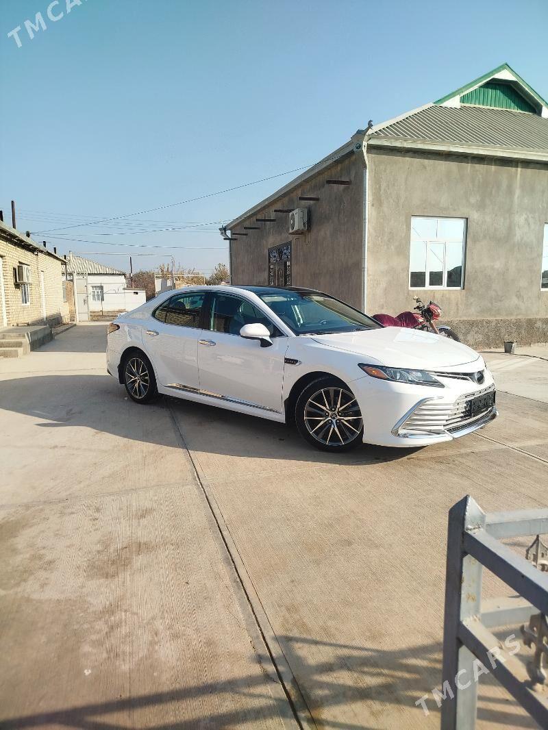 Toyota Camry 2021 - 340 000 TMT - Теджен - img 3