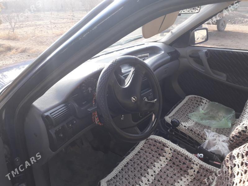 Opel Astra 1993 - 40 000 TMT - Шабатский этрап - img 4