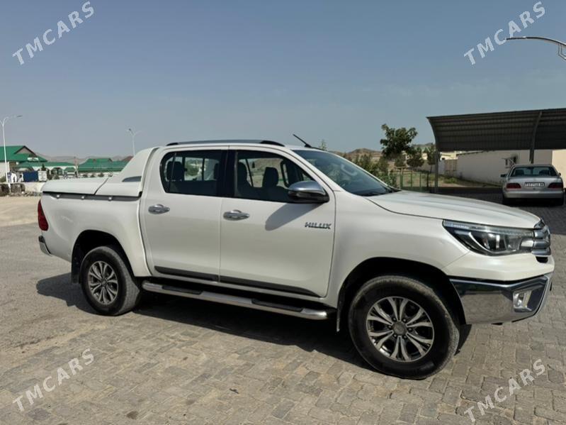 Toyota Hilux 2018 - 500 000 TMT - Türkmenbaşy - img 2