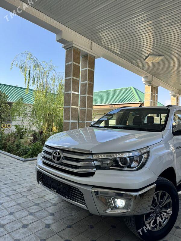Toyota Hilux 2018 - 500 000 TMT - Türkmenbaşy - img 5