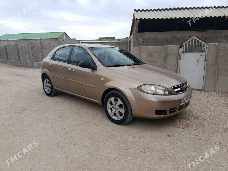 Chevrolet Lacetti 2004 - 70 000 TMT - Balkanabat - img 5