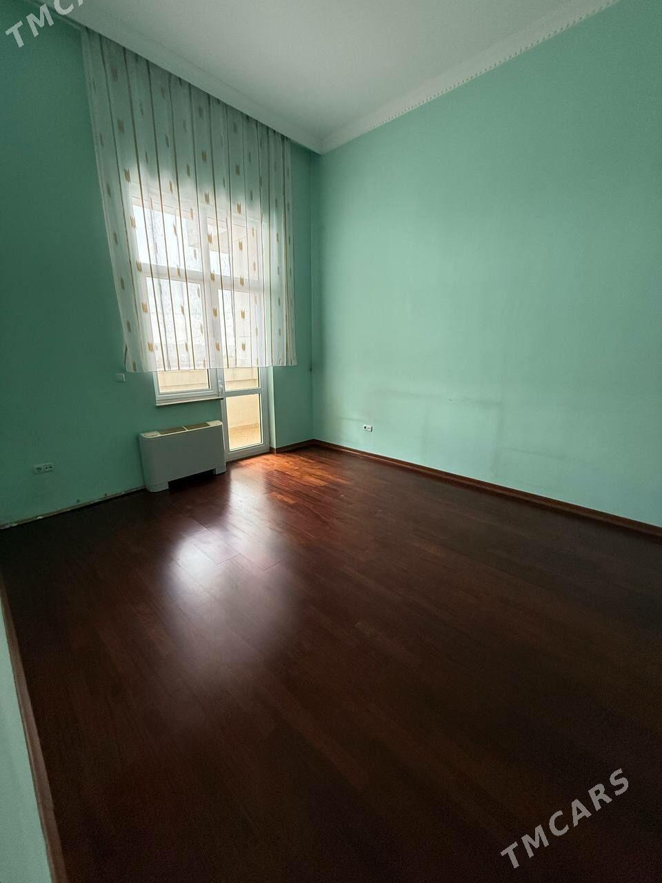 3 komnat 8 etaj Moskowskiy - Ашхабад - img 5