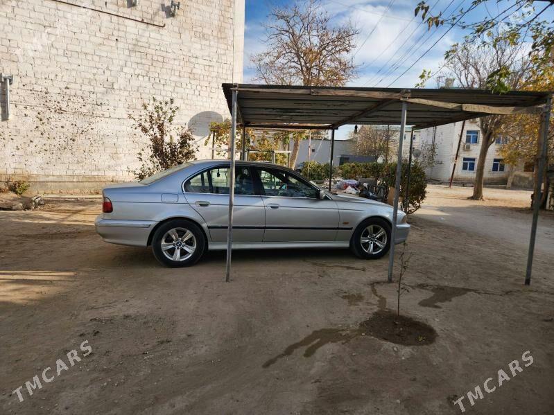 BMW 528 1998 - 90 000 TMT - Балканабат - img 3