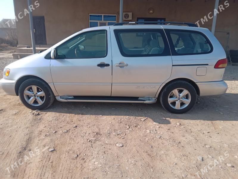 Toyota Sienna 2002 - 170 000 TMT - Теджен - img 8