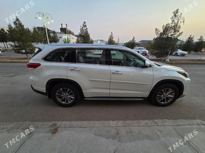Toyota Highlander 2018 - 500 000 TMT - Änew - img 3