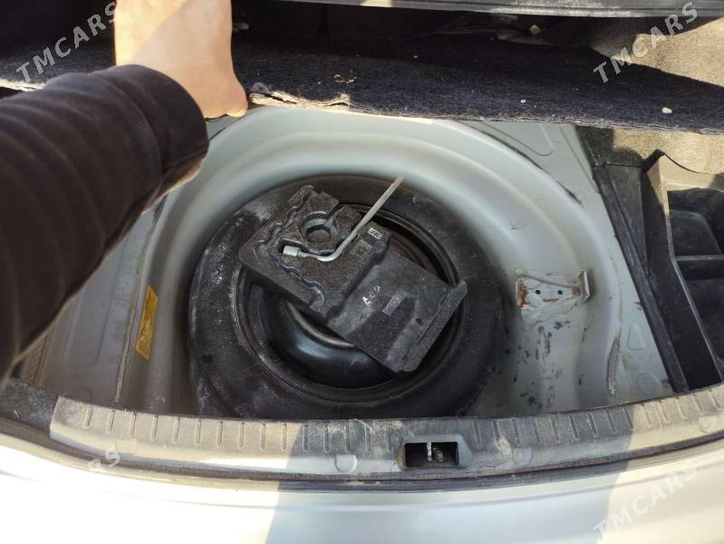 Toyota Corolla 2010 - 135 000 TMT - Керки - img 9