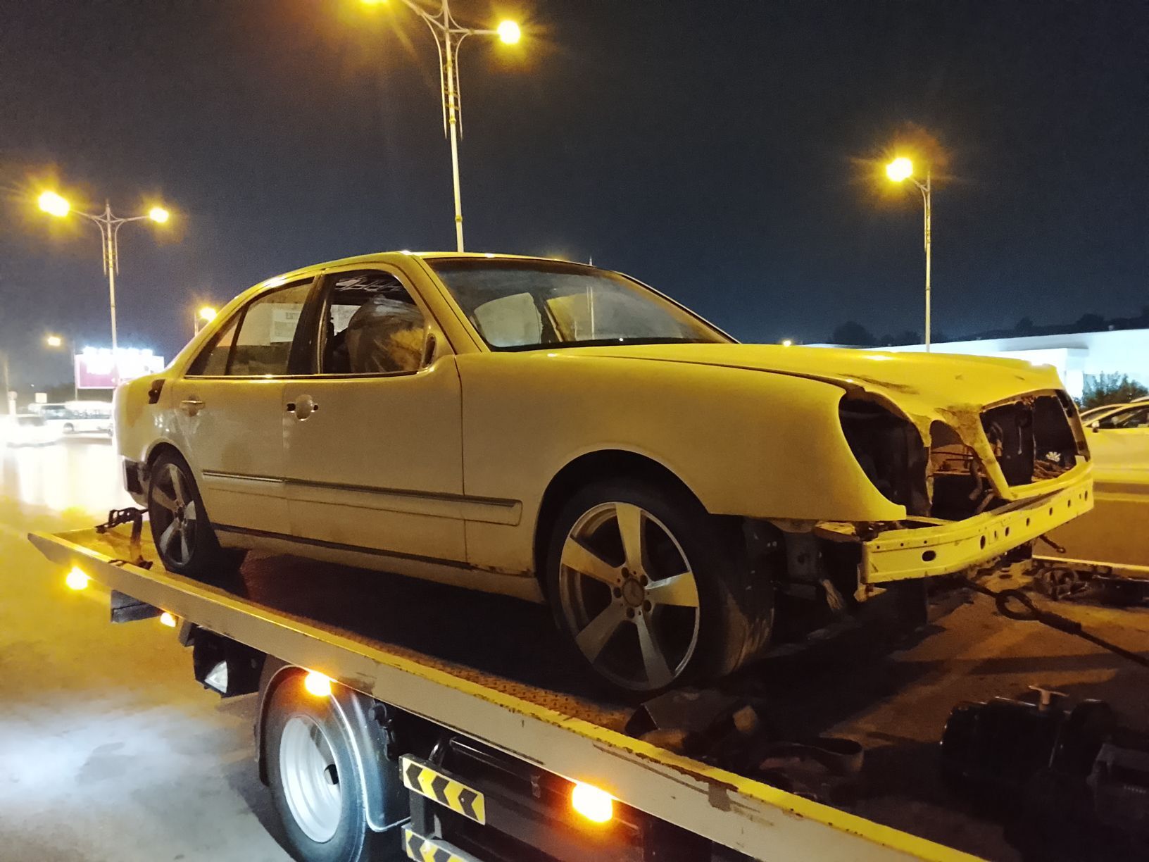 kyrlo kapot w 210 mersedes 900 TMT - Бедев - img 3