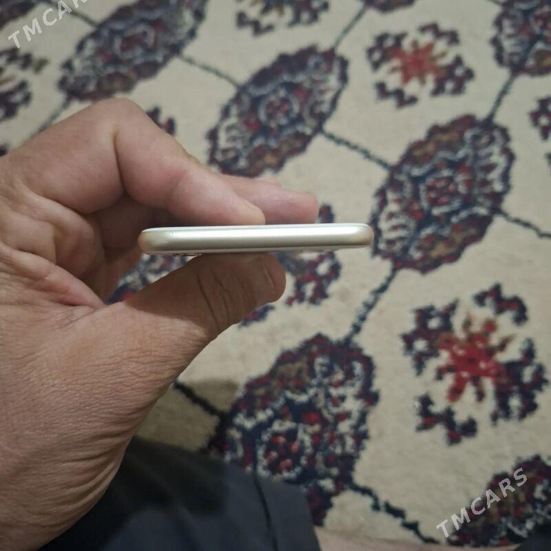 iphone 6 s 64 pamyt - Büzmeýin - img 4