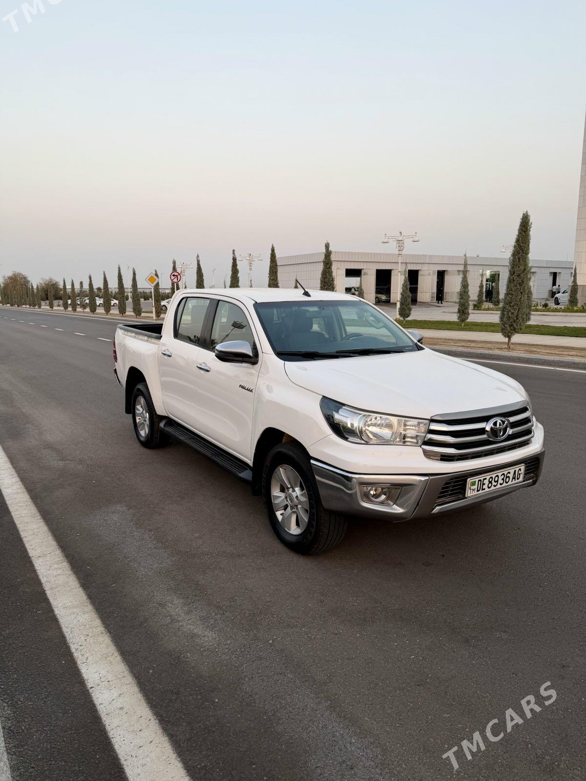 Toyota Hilux 2020 - 435 000 TMT - Aşgabat - img 3