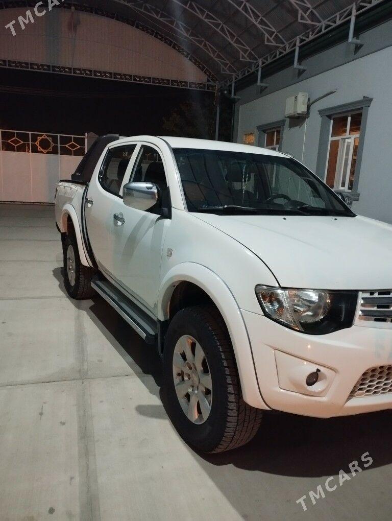Mitsubishi L200 2012 - 280 000 TMT - Aşgabat - img 4