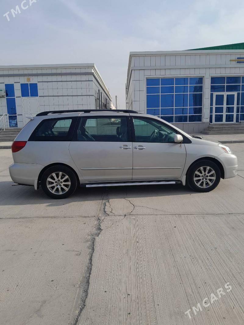 Toyota Sienna 2004 - 270 000 TMT - Дашогуз - img 4