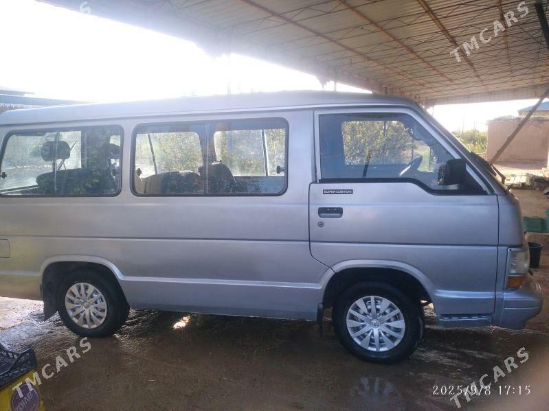 Toyota Hiace 1989 - 55 000 TMT - Farap - img 4