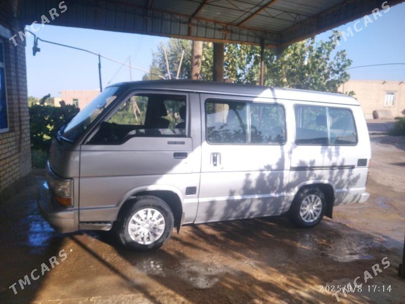 Toyota Hiace 1989 - 55 000 TMT - Farap - img 5