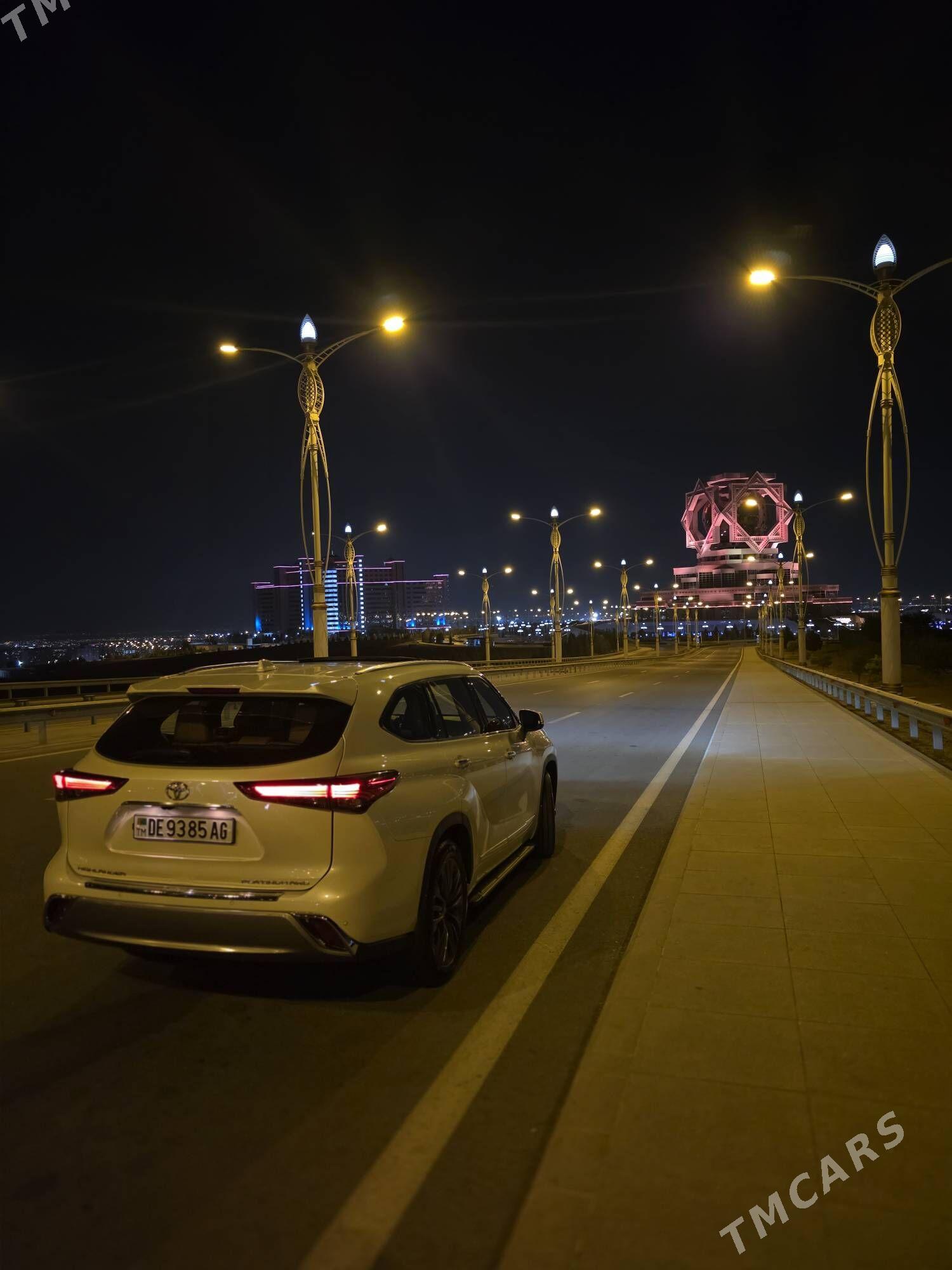 Toyota Highlander 2021 - 690 000 TMT - Ашхабад - img 8