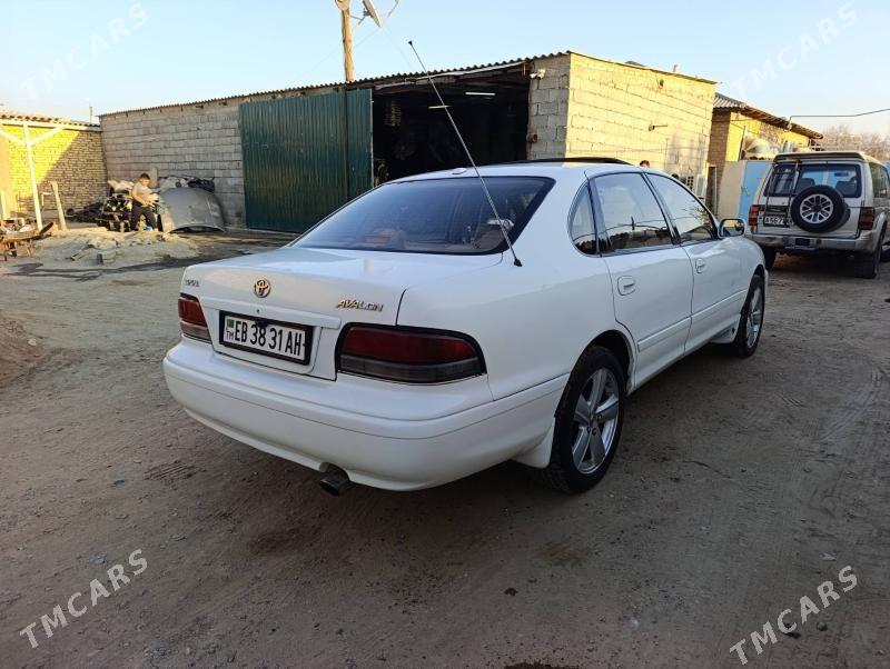 Toyota Avalon 1995 - 115 000 TMT - Теджен - img 1