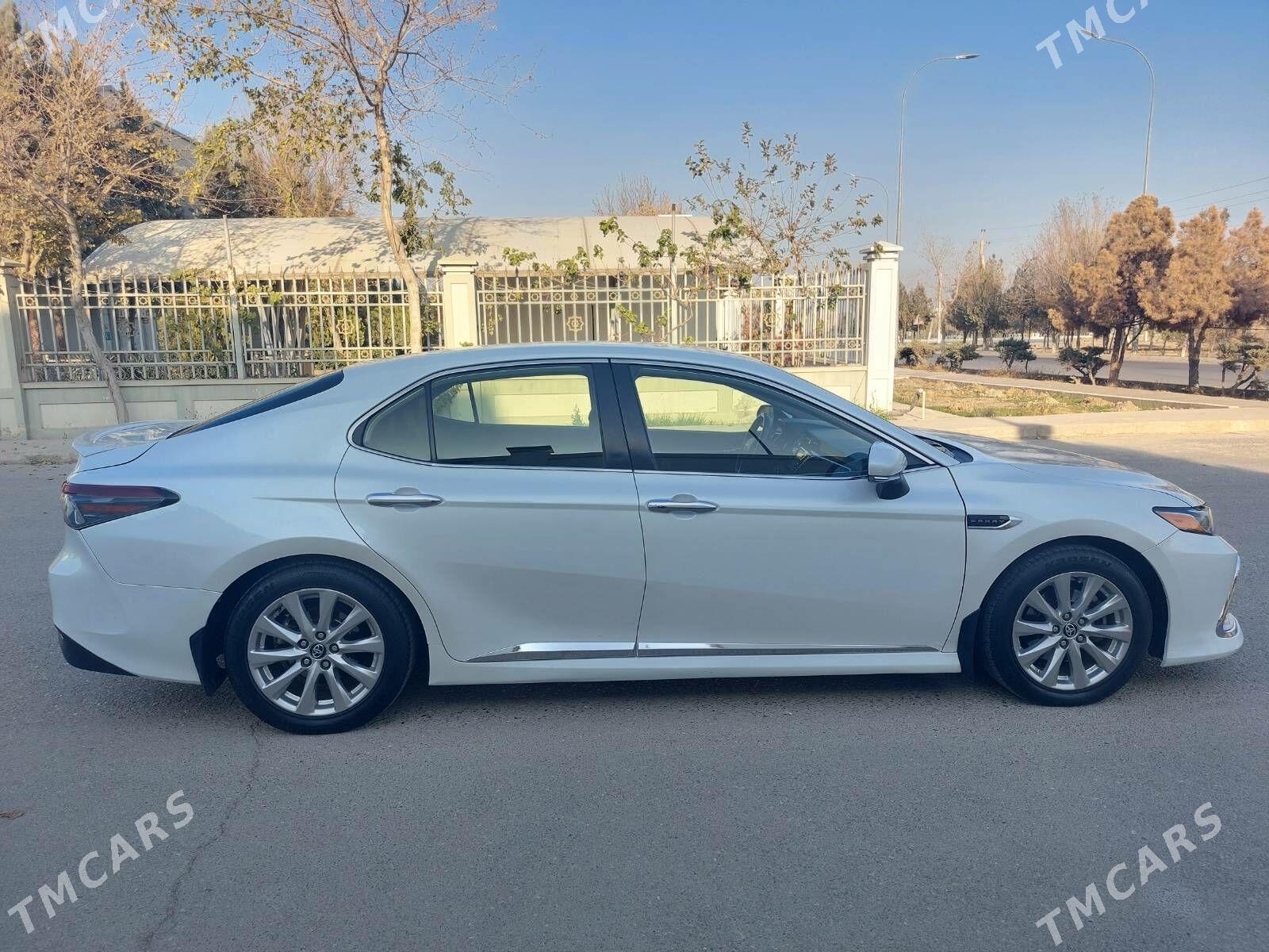 Toyota Camry 2018 - 255 000 TMT - Бузмеин - img 4