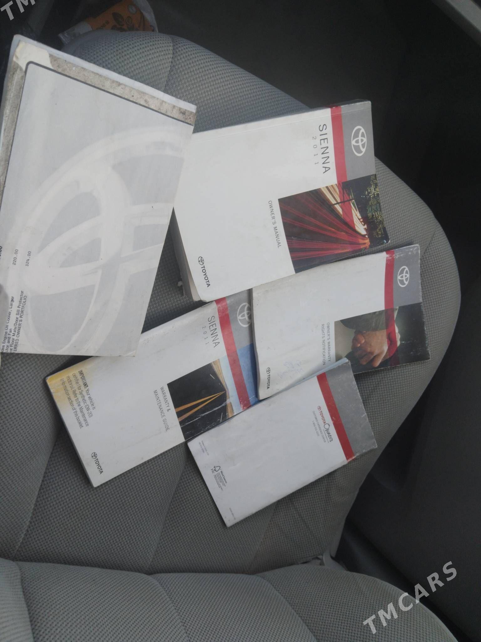 Toyota Sienna 2011 - 300 000 TMT - Гурбансолтан Едже - img 5