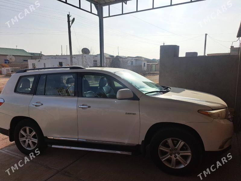 Toyota Highlander 2012 - 310 000 TMT - Daşoguz - img 4