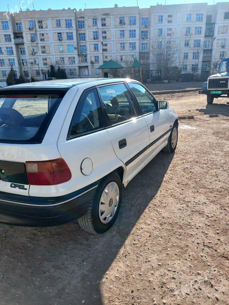 Opel Astra 1992 - 45 000 TMT - Дашогуз - img 3