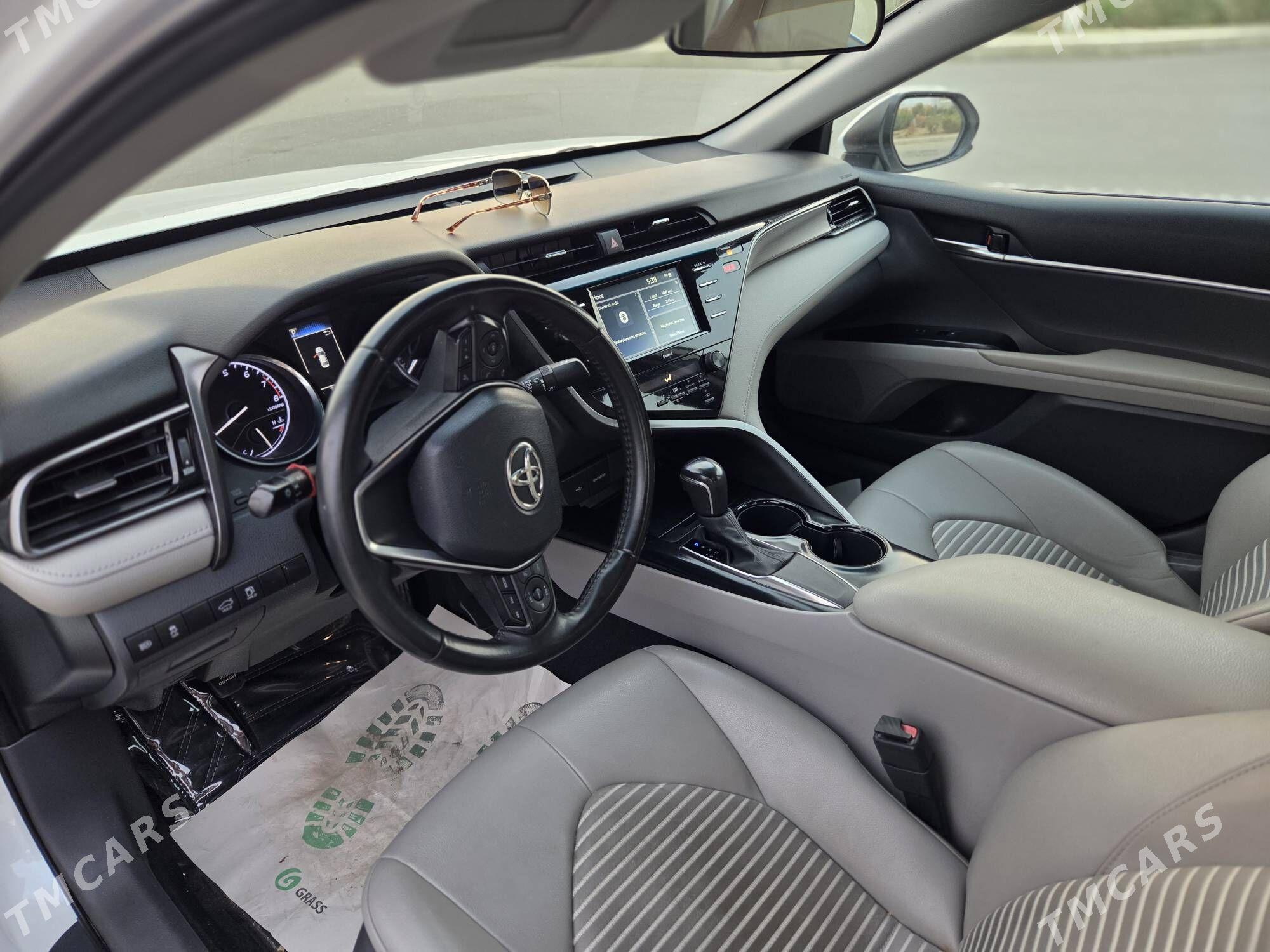 Toyota Camry 2020 - 333 000 TMT - Aşgabat - img 8