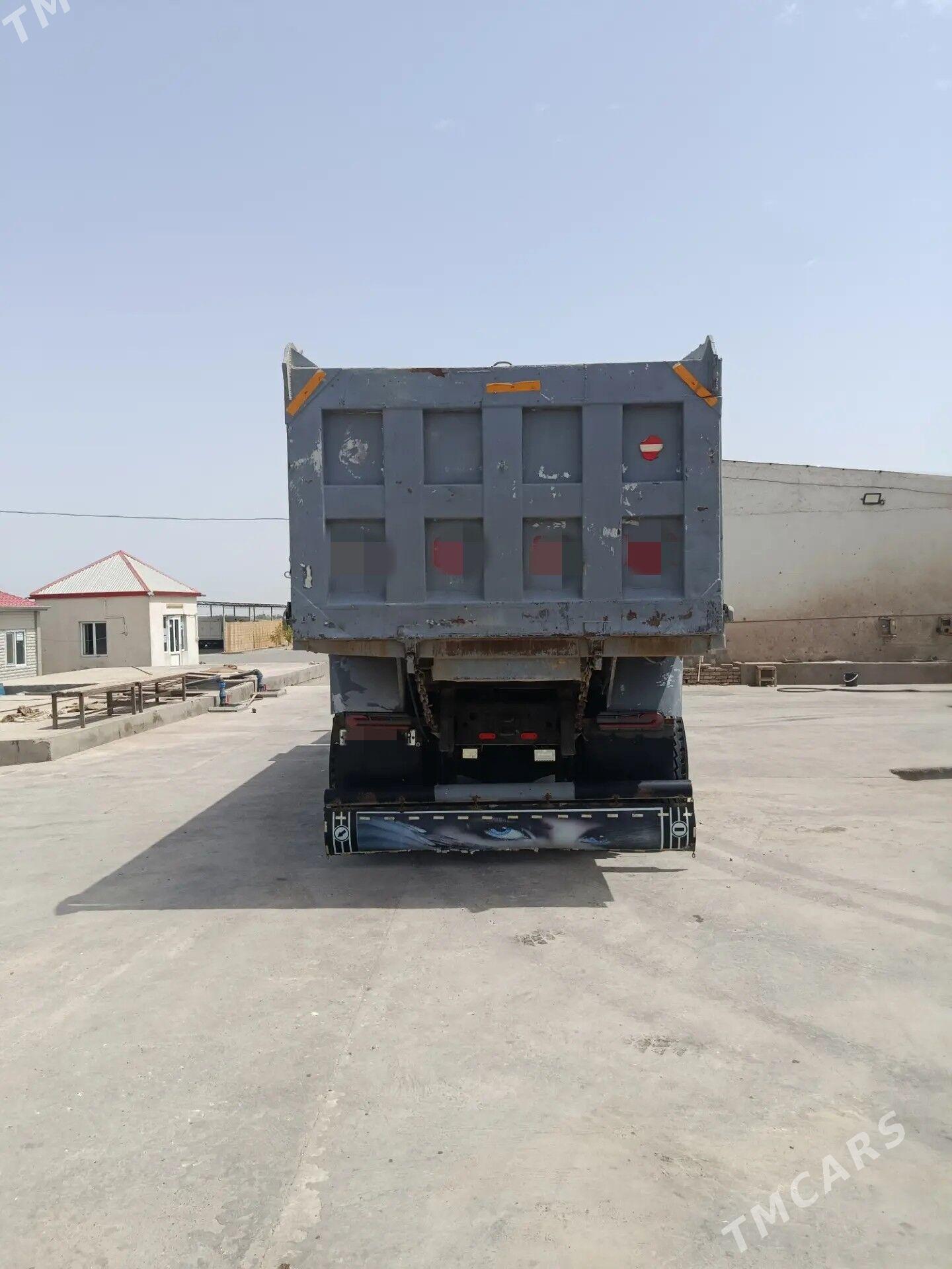 Howo Sinotruk 2009 - 520 000 TMT - Murgap - img 4