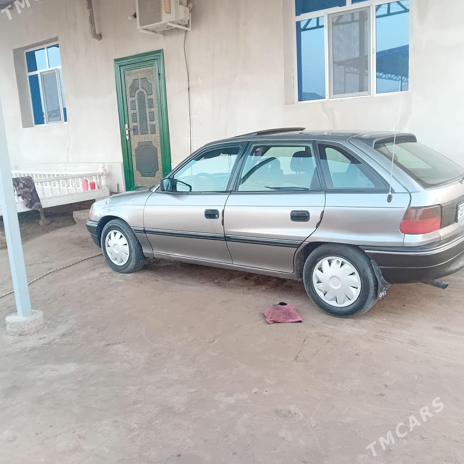 Opel Astra 1992 - 38 000 TMT - Gurbansoltan Eje - img 3