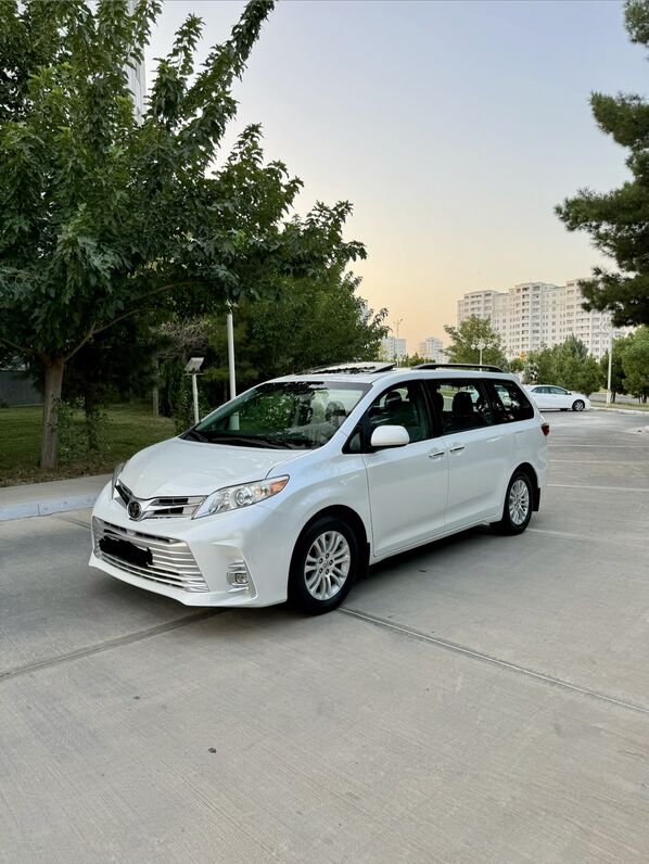 Toyota Sienna 2017 - 350 000 TMT - Aşgabat - img 3