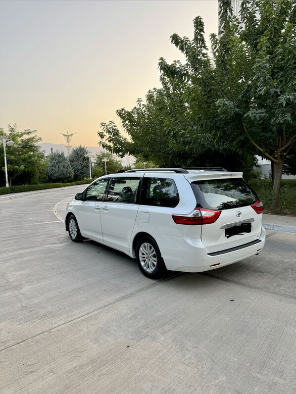 Toyota Sienna 2017 - 350 000 TMT - Aşgabat - img 5