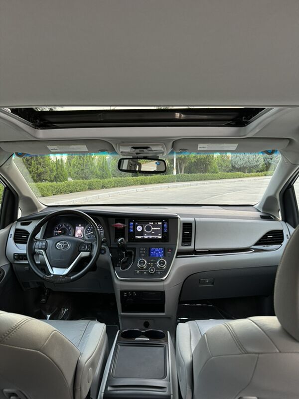 Toyota Sienna 2017 - 350 000 TMT - Aşgabat - img 8
