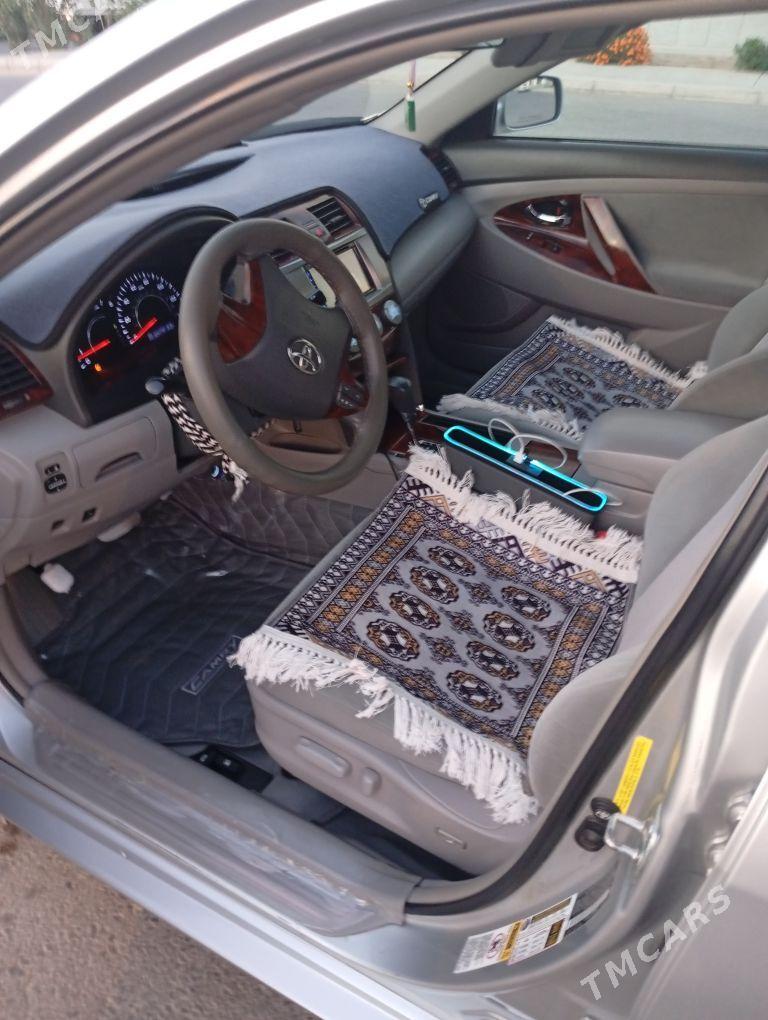 Toyota Camry 2011 - 230 000 TMT - Bedew - img 4